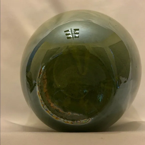 VINTAGE STUNNING HAND BLOWN ART GLASS GREEN APPLE APPROX .7.5” H & 21” DIAMETER - Picture 5 of 9